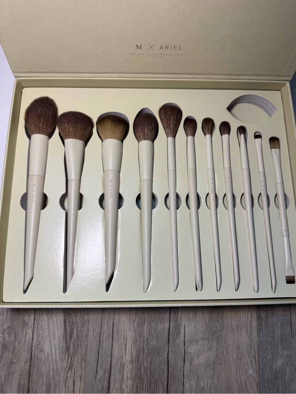 Morphe X ARIEL Cream Set - 11 Pieces